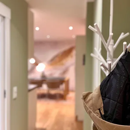 Bunter Hund - Hund, Parkplatz, Wintergarten Apartment *